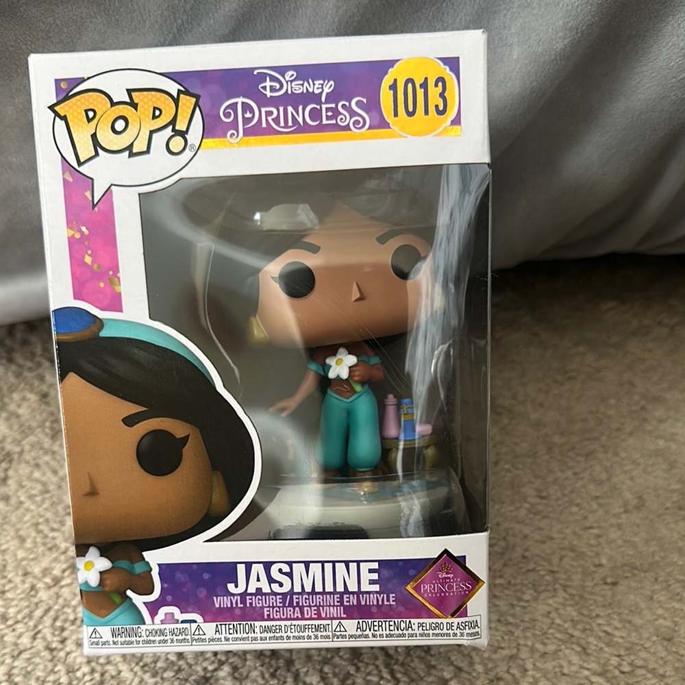 Disney Princess Jasmine Pop! Vinyl Figure with Teal and Purple